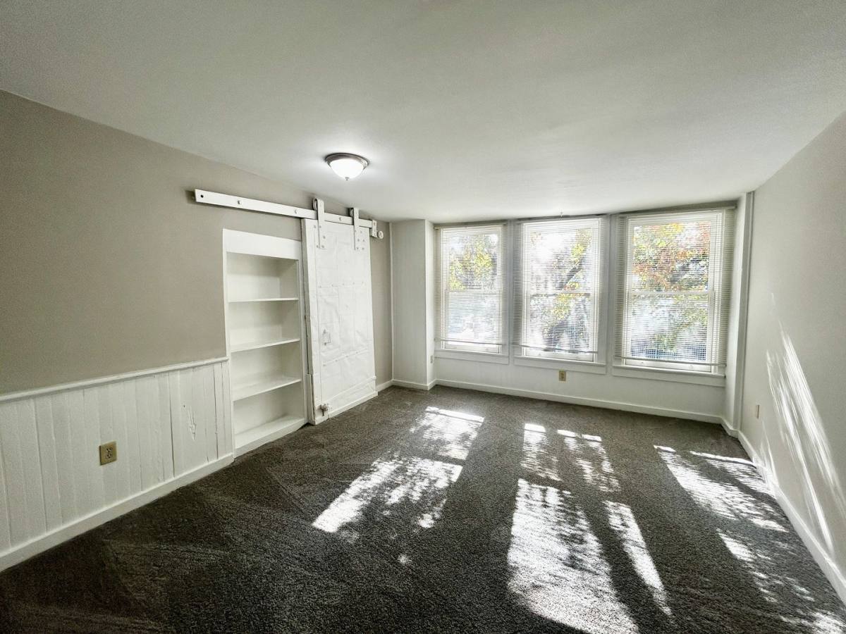 Apartment for rent at 506 W Franklin St, Baltimore, MD 21201