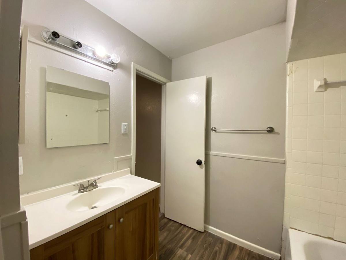 Apartment for rent at 1004 Allena Dr, San Antonio, TX 78213