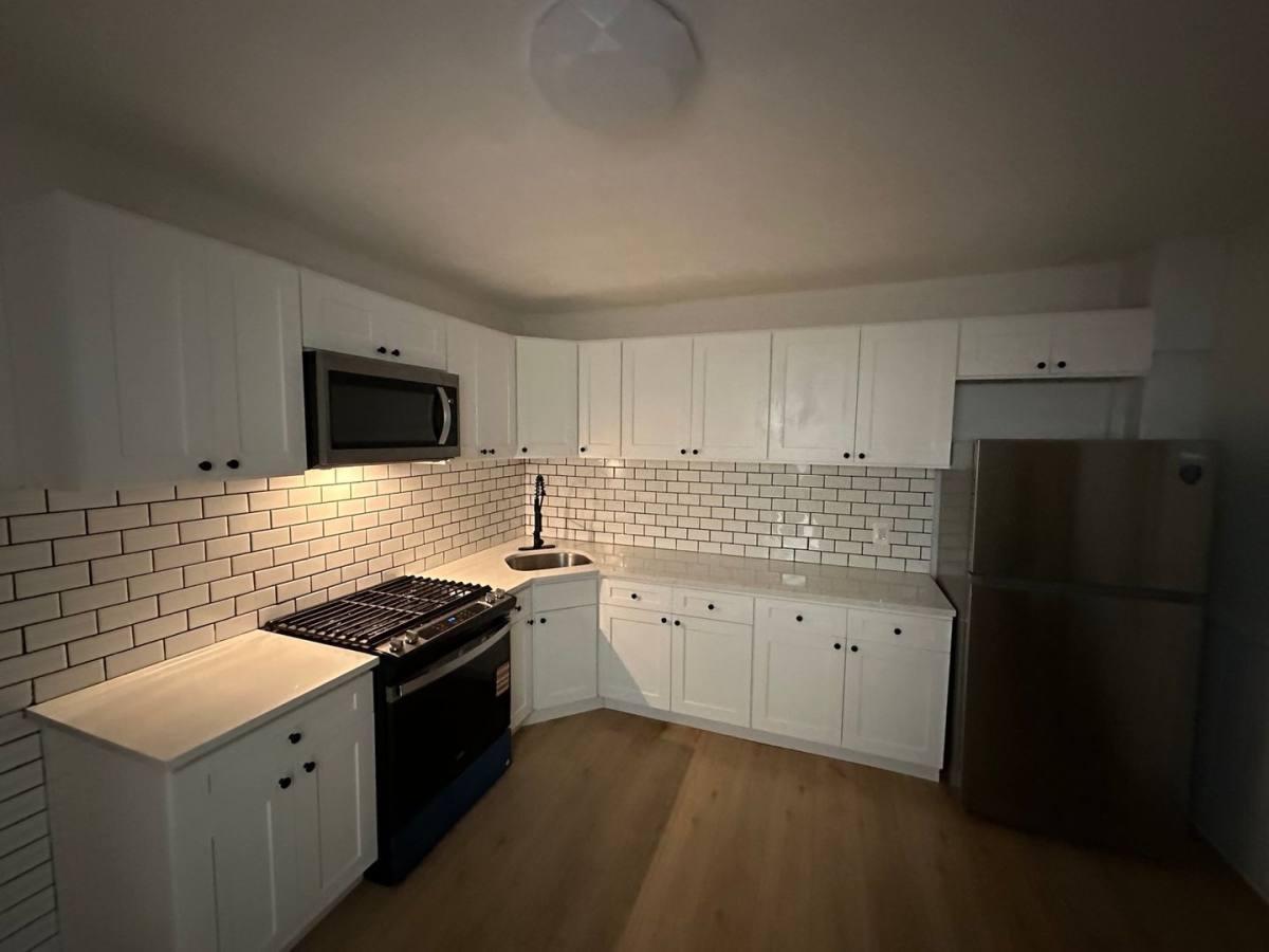 Apartment for rent at 63 Whitmore St #1W, Hartford, CT 06114