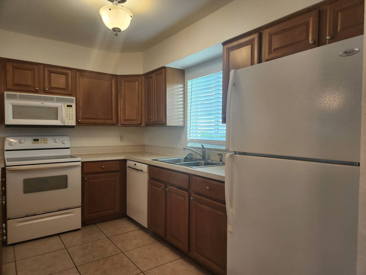 House for rent at 1623 SW Santa Barbara Place, Cape Coral, FL 33991