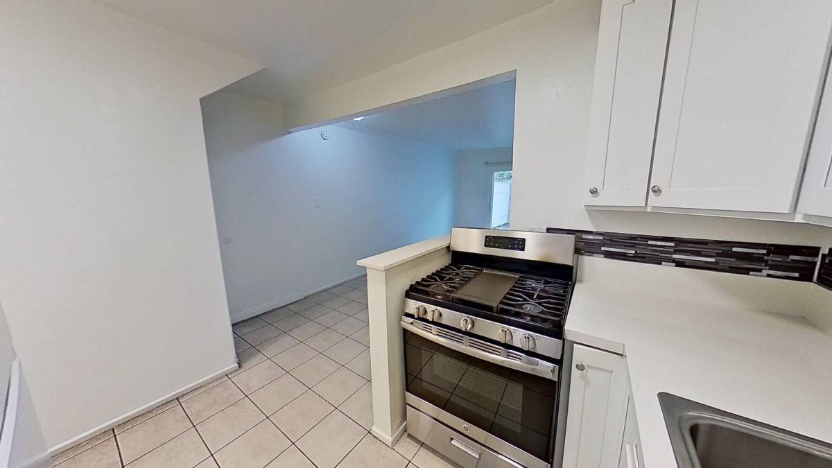 Townhouse for rent at 443 W Valencia Dr, Fullerton, CA 92832