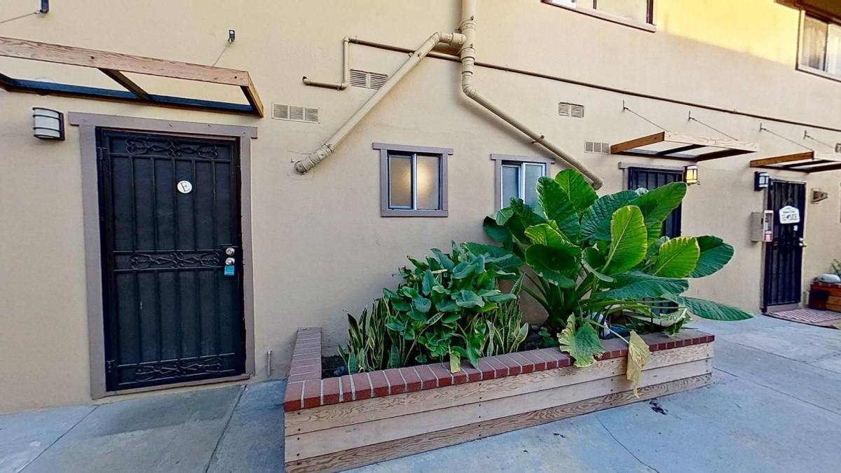 Townhouse for rent at 443 W Valencia Dr, Fullerton, CA 92832