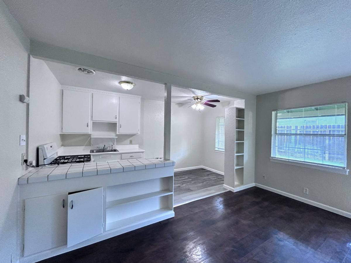 Apartment for rent at 739 Bowles St, Sacramento, CA 95815