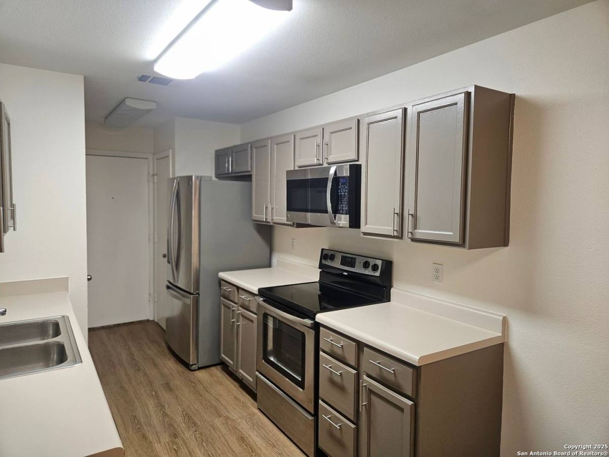 Townhouse for rent at 7715 Rustic Park, San Antonio, TX 78240