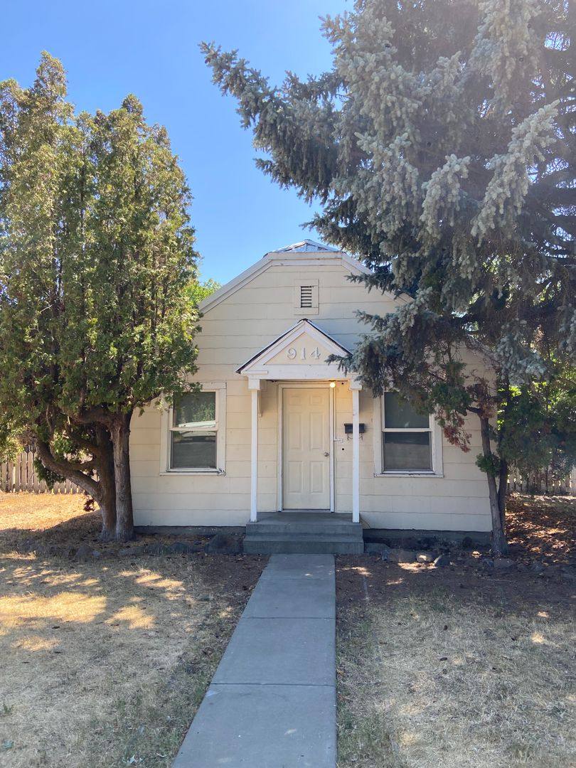 House for rent at 914 E 1st Ave, Ellensburg, WA 98926