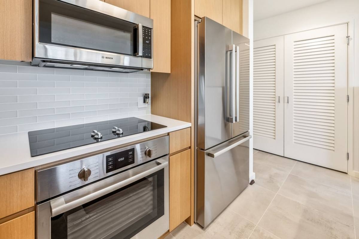 Apartment for rent at 1388 Kapiolani Blvd, Honolulu, HI 96814