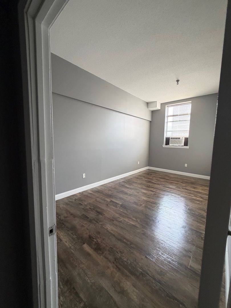 Apartment for rent at 122 Chestnut St, Springfield, MA 01103