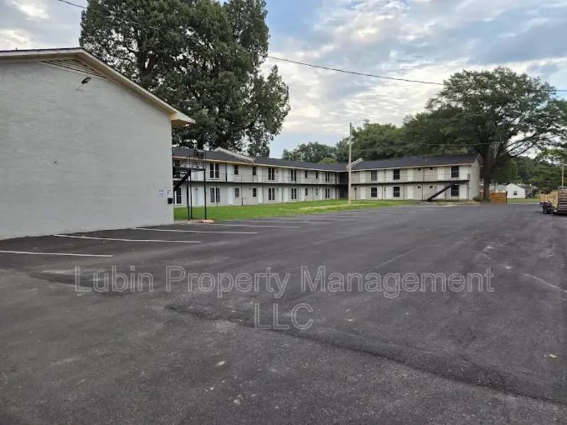 Apartment for rent at 1711 Pendleton St #10, Memphis, TN 38114