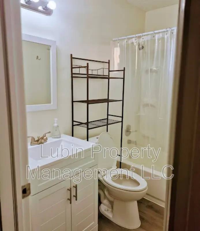 Apartment for rent at 1711 Pendleton St #10, Memphis, TN 38114
