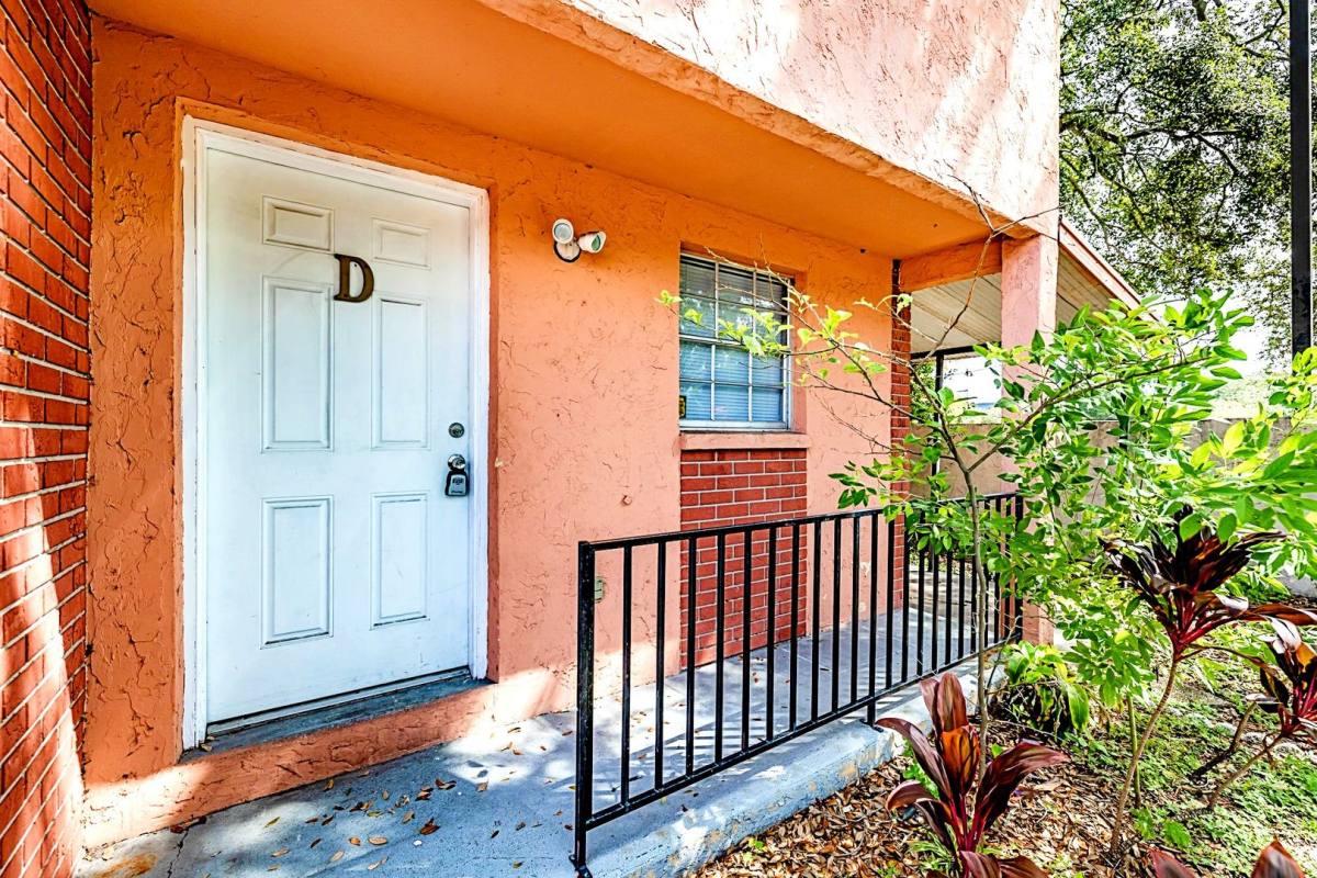 Apartment for rent at 2507 W Virginia Ave, Tampa, FL 33607