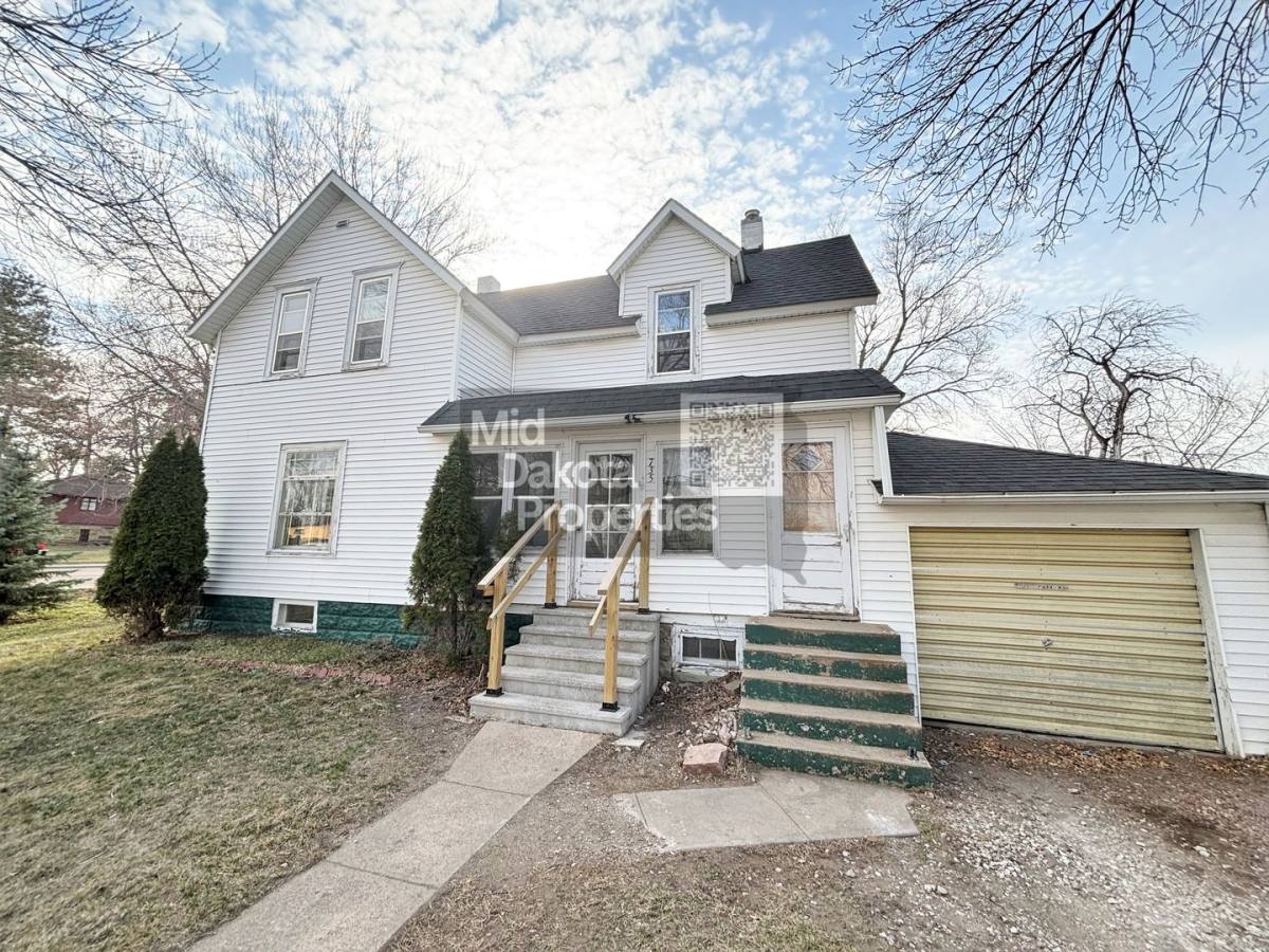 Apartment for rent at 735 S Wisconsin, Mitchell, SD 57301