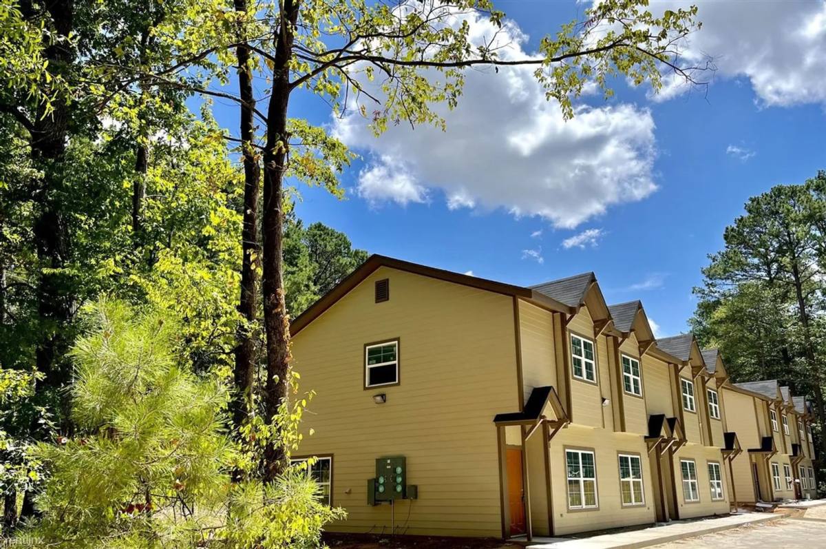 Apartment for rent at 1549 Maple Springs, Longview, TX 75602