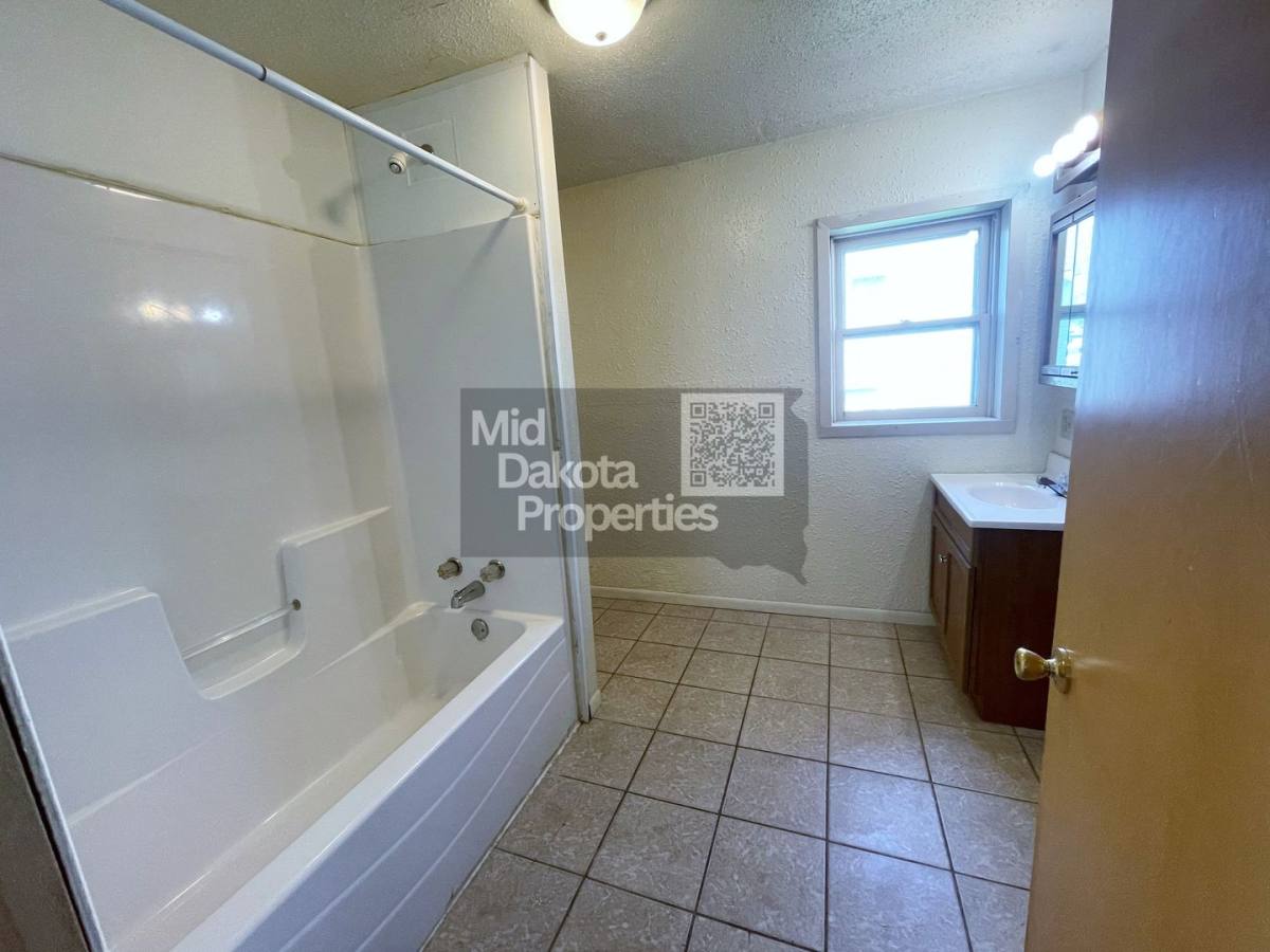 House for rent at 509 E 1st, Mitchell, SD 57301