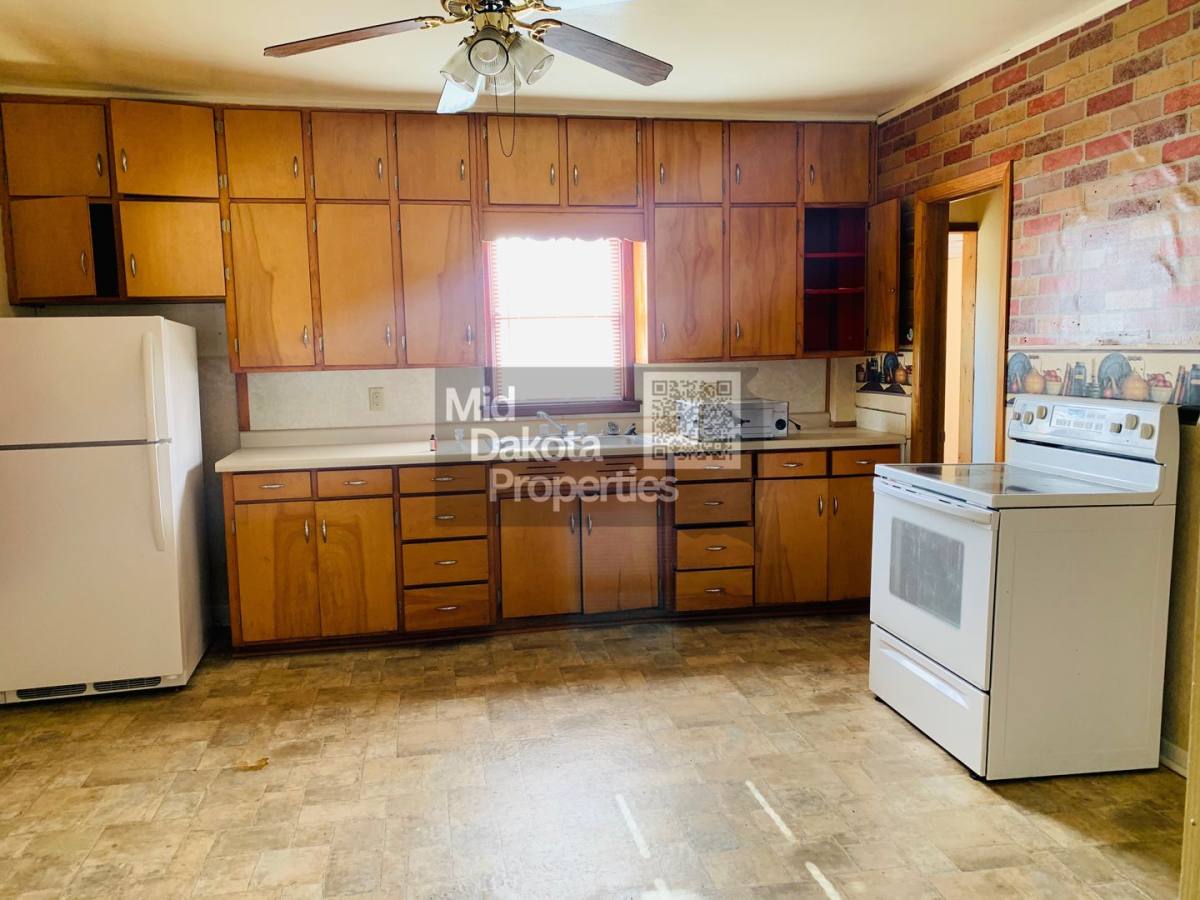 House for rent at 509 E 1st, Mitchell, SD 57301