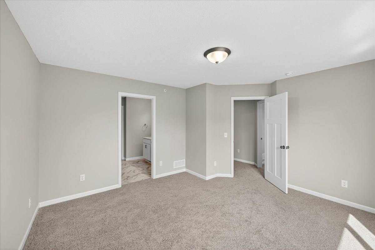 Townhouse for rent at 25563 3rd St W, Zimmerman, MN 55398