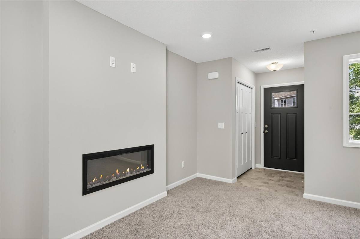 Townhouse for rent at 25563 3rd St W, Zimmerman, MN 55398
