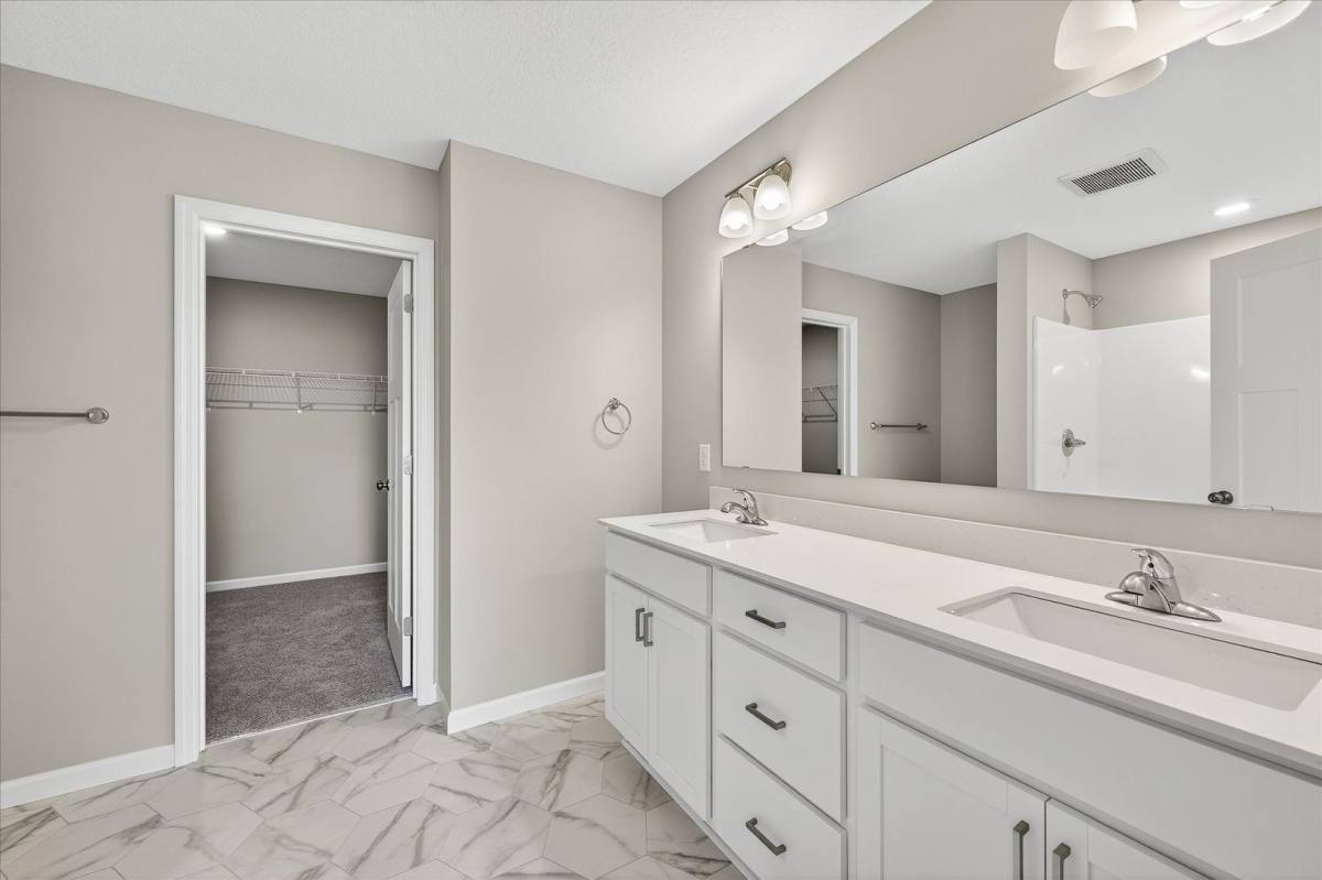 Townhouse for rent at 25563 3rd St W, Zimmerman, MN 55398