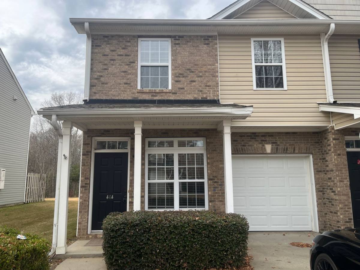 Townhouse for rent at 444 Woodbark Court, Mauldin, SC 29662