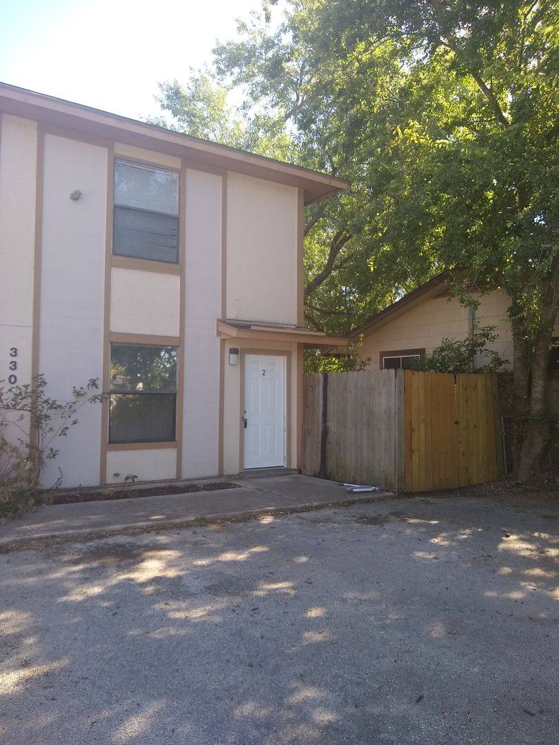 Apartment for rent at 330 W Byrd, Universal City, TX 78148