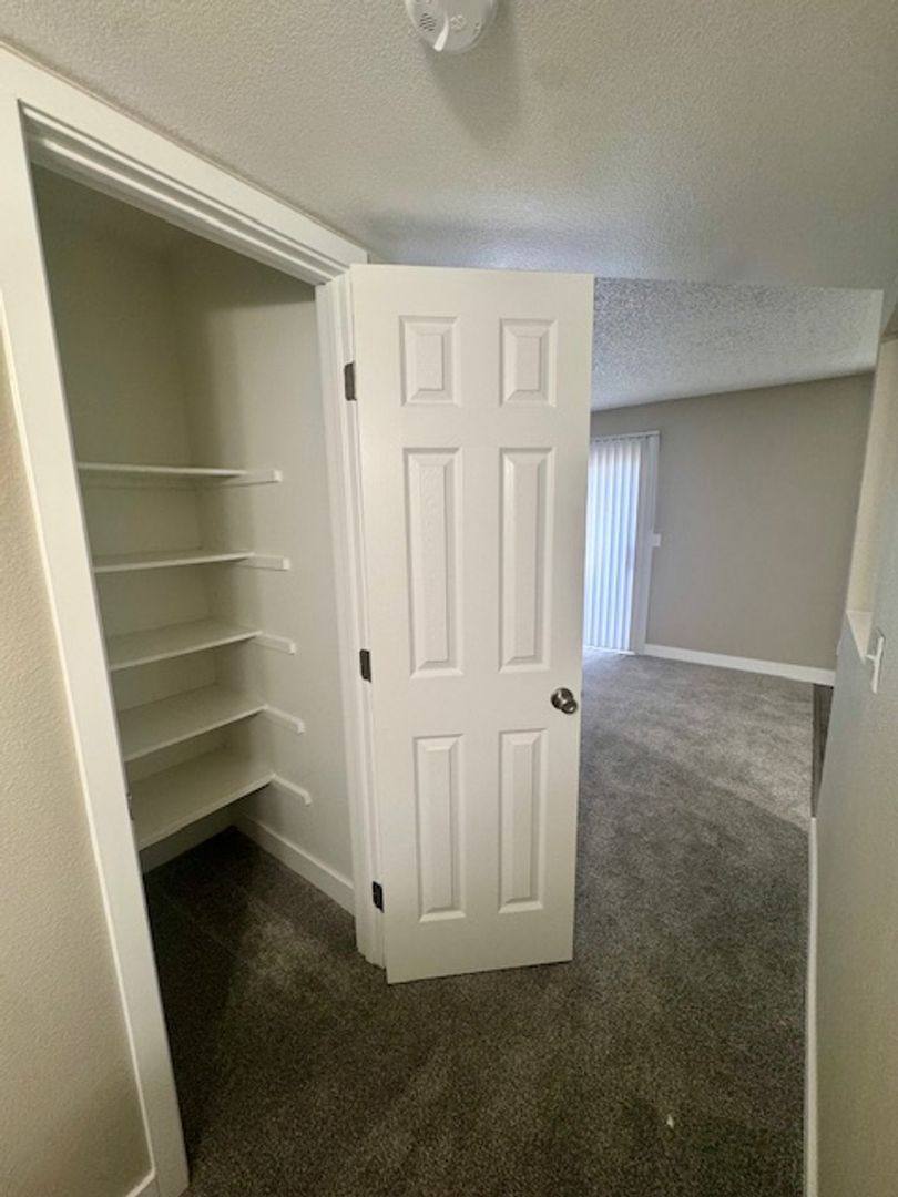 Apartment for rent at 1180 Matmor Rd, Woodland, CA 95776