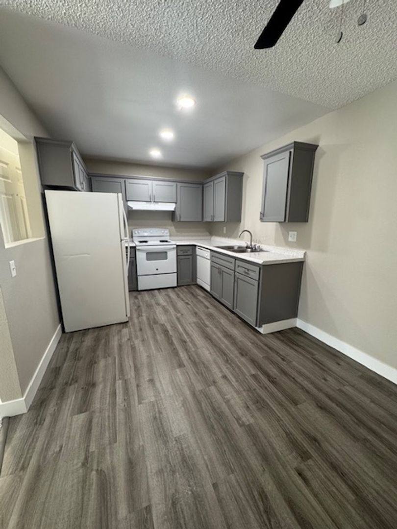 Apartment for rent at 1180 Matmor Rd, Woodland, CA 95776