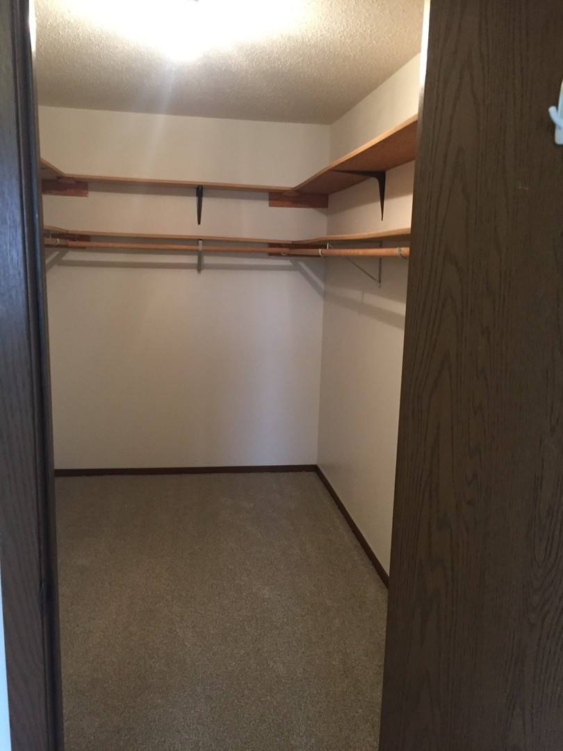 Apartment for rent at 300 N Holly Ave, Sioux Falls, SD 57104