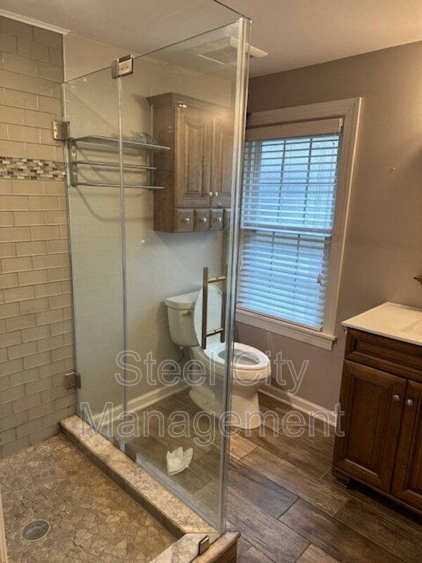 House for rent at 851 Kennedy St, Carnegie, PA 15106