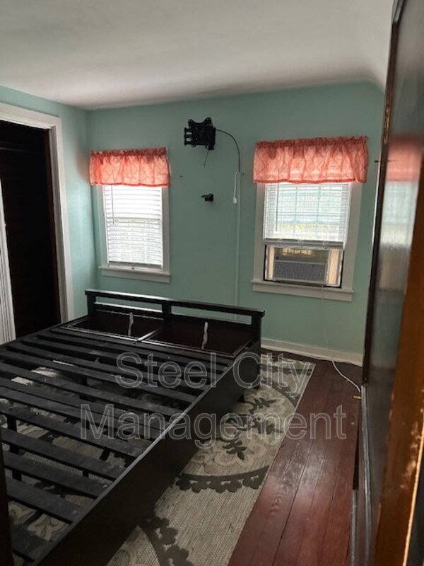 House for rent at 851 Kennedy St, Carnegie, PA 15106
