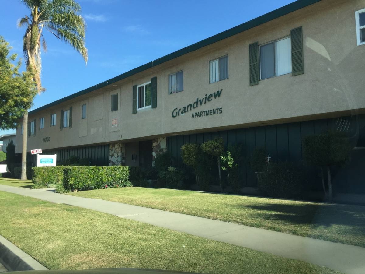 Apartment for rent at 11700 Gurley Ave, Downey, CA 90241