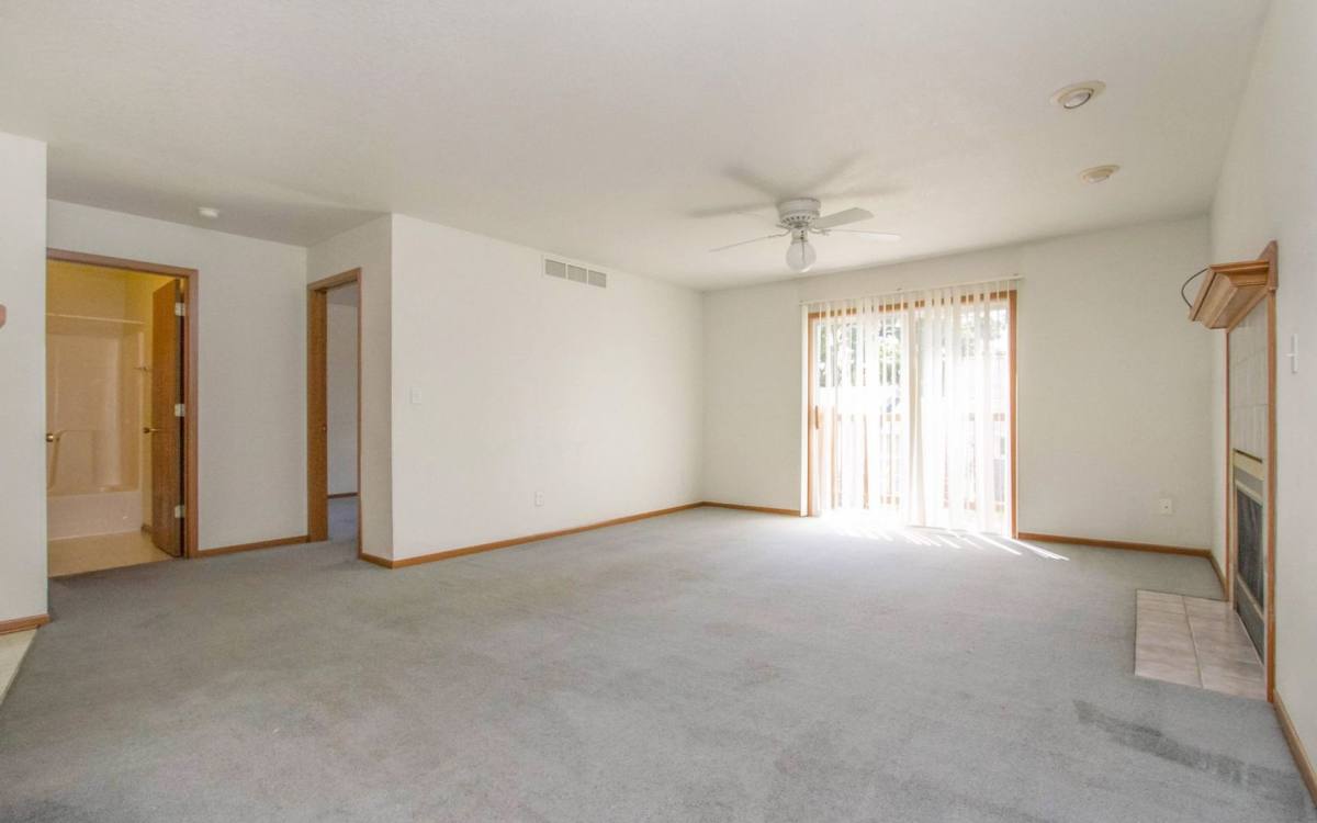 Apartment for rent at 216 224 S Kellogg, Ames, IA 50010