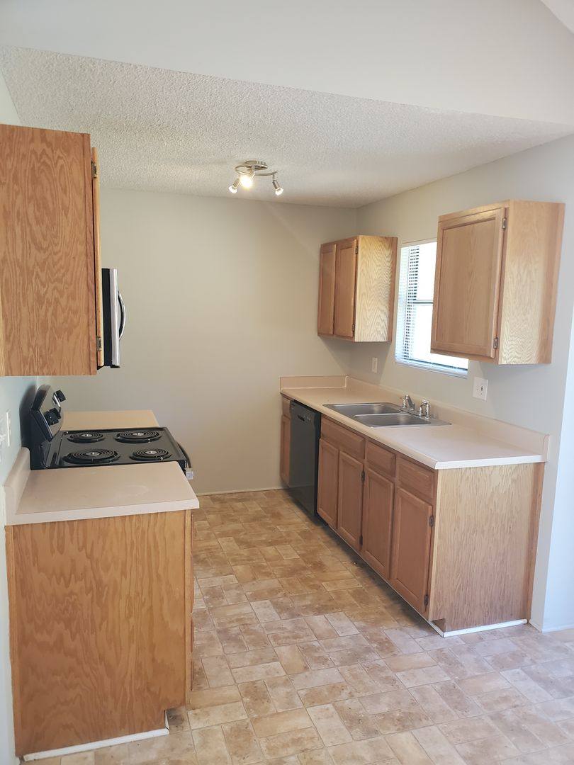 Apartment for rent at 1321A NE 39th St, Kansas City, MO 64116