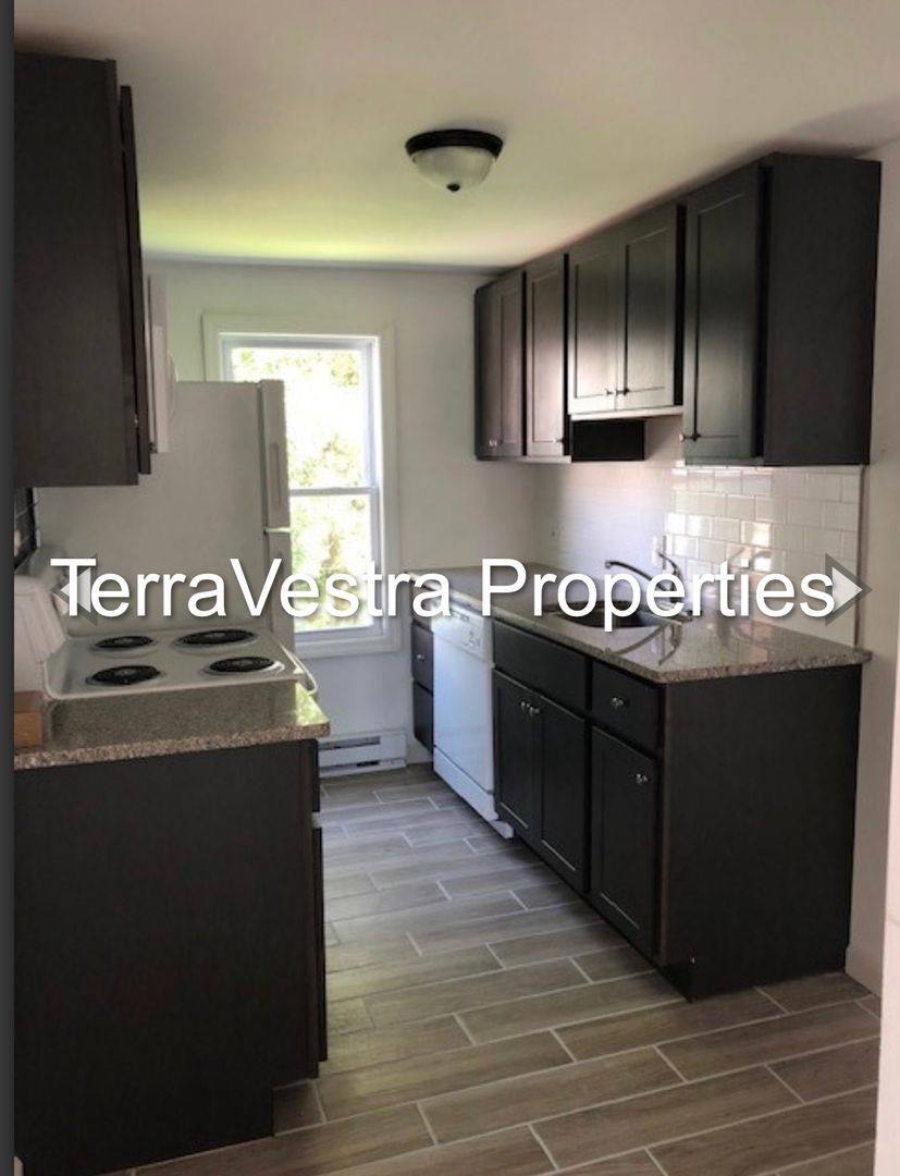 Apartment for rent at 301 N 5th St, Millville, NJ 08332
