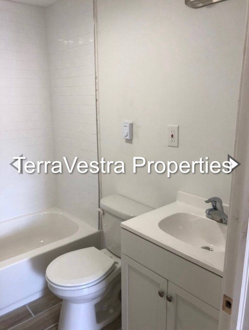 Apartment for rent at 301 N 5th St, Millville, NJ 08332