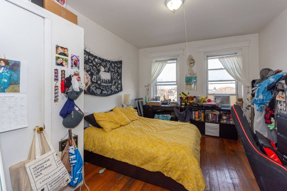 Apartment for rent at 52 Brighton Ave #2, Allston, MA 02134