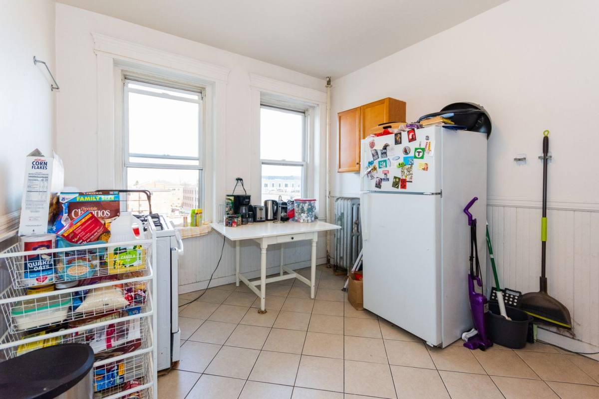 Apartment for rent at 52 Brighton Ave #2, Allston, MA 02134