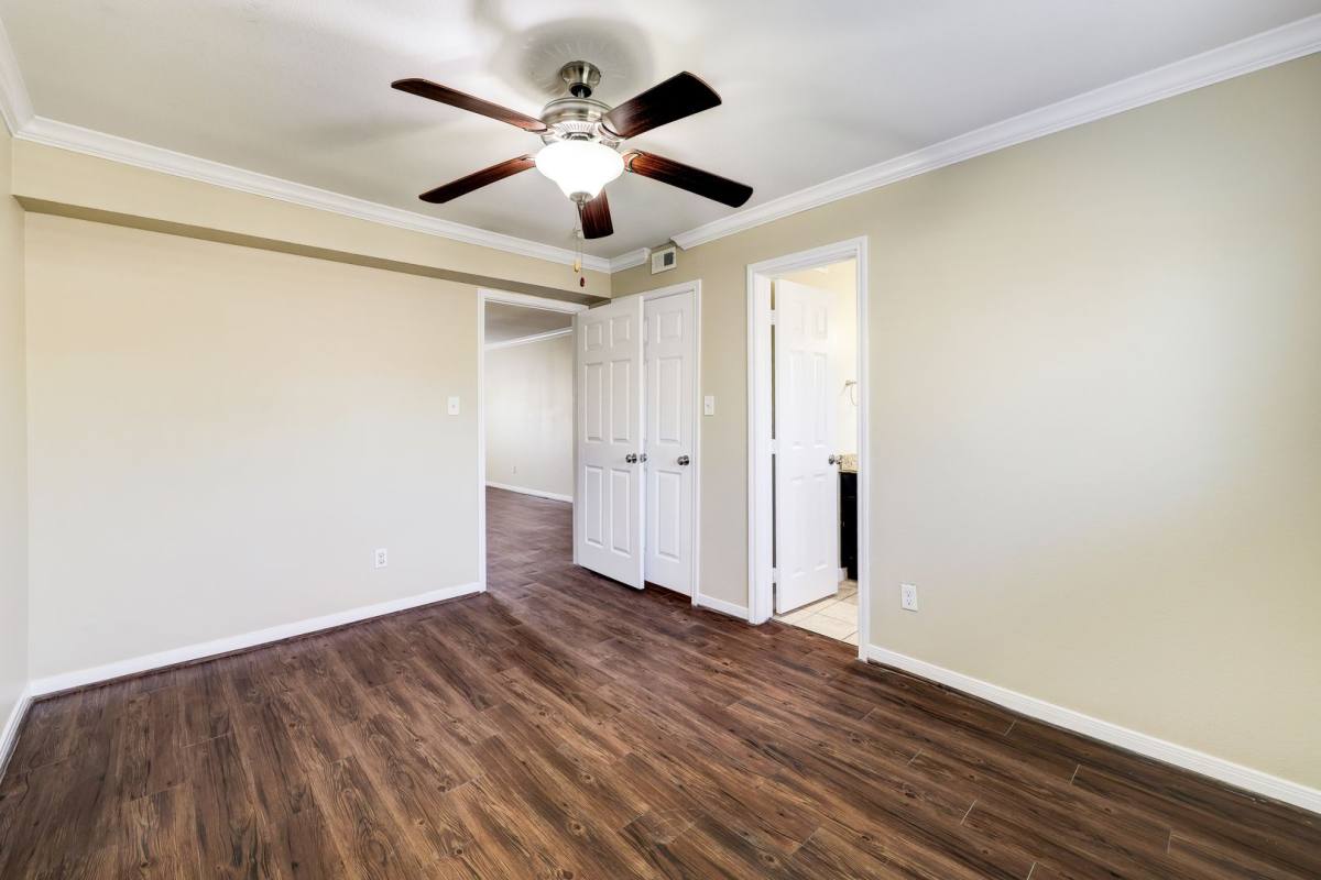 Apartment for rent at 2006 W 43rd, Houston, TX 77018