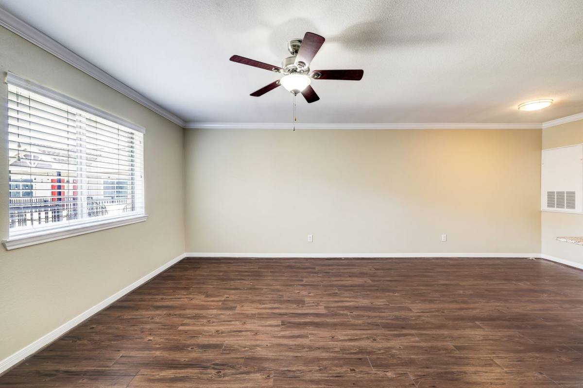 Apartment for rent at 2006 W 43rd, Houston, TX 77018