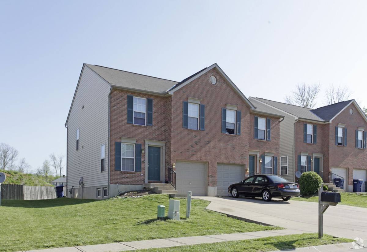 Apartment for rent at 71 Deer Haven Court, Florence, KY 41042