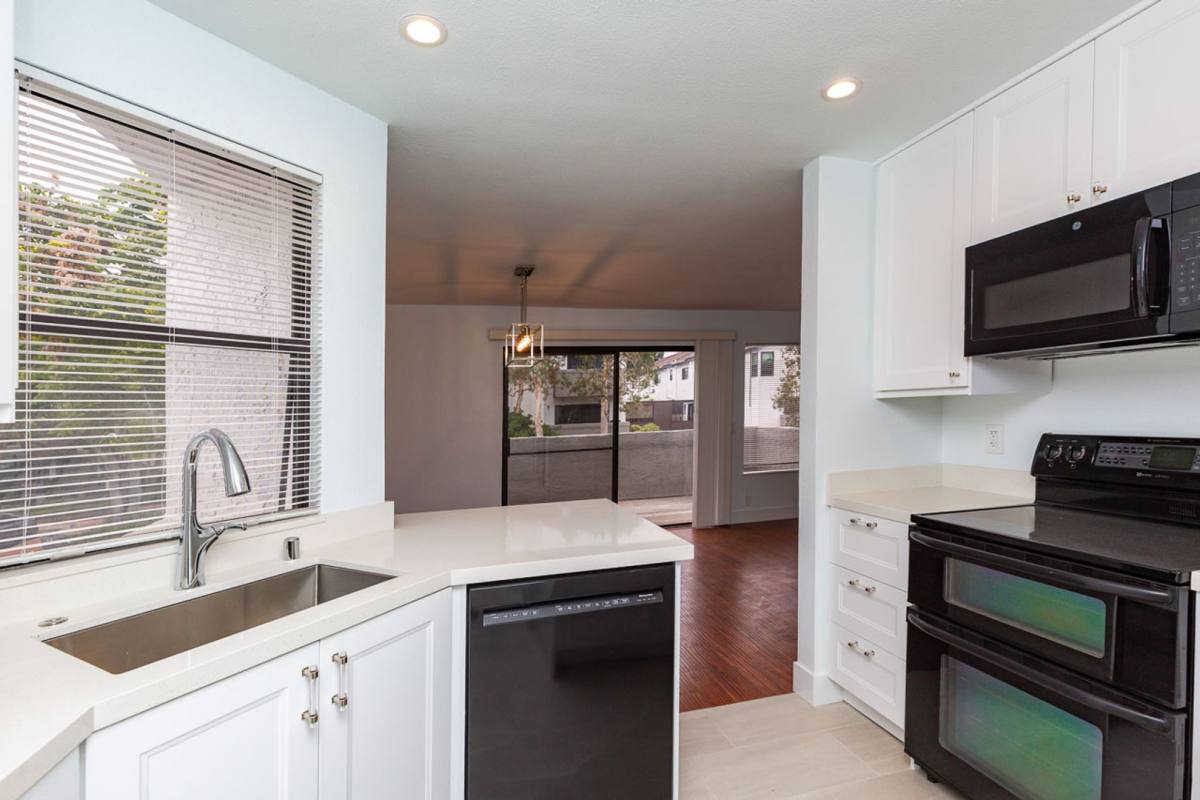 Condo for rent at 8740 Villa La Jolla Dr #19, La Jolla, CA 92037