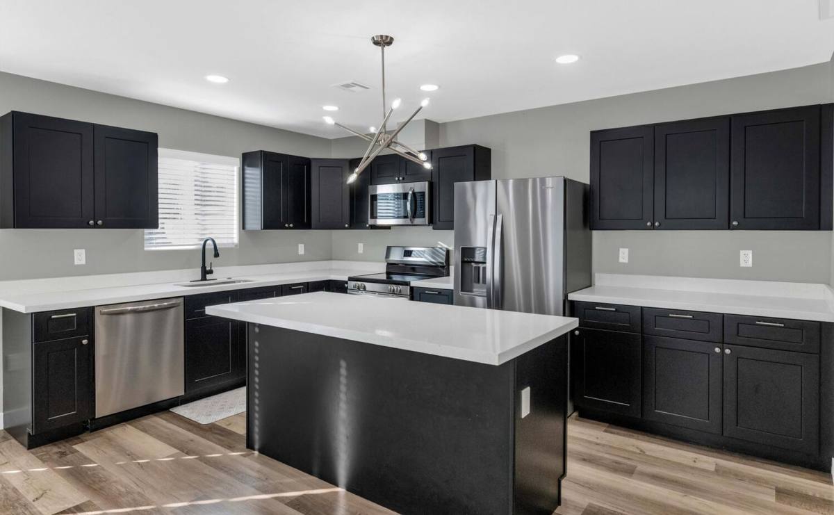 House for rent at 2509 E Broadway Rd, Phoenix, AZ 85040