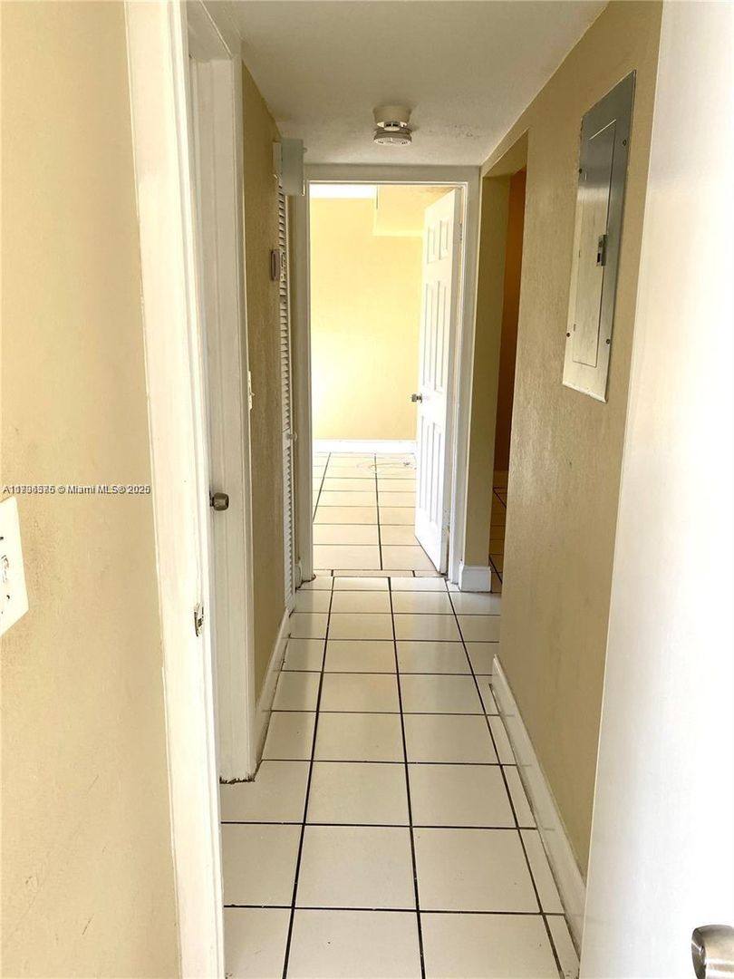 House for rent at 624 SW 16th Ave, Fort Lauderdale, FL 33312