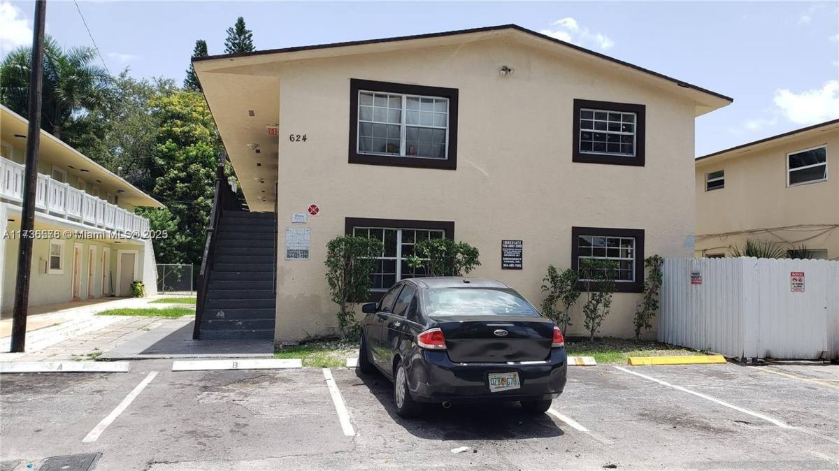 House for rent at 624 SW 16th Ave, Fort Lauderdale, FL 33312