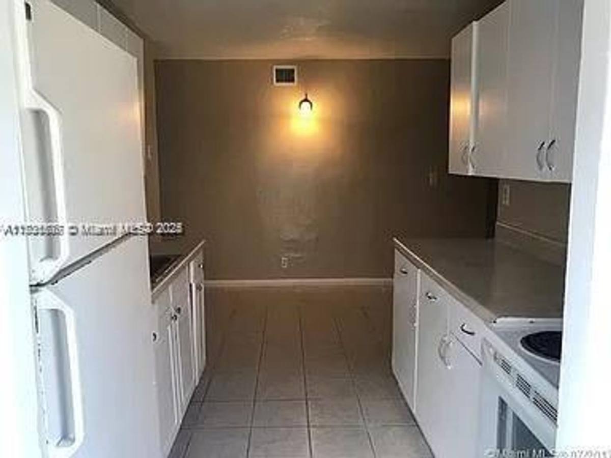 House for rent at 624 SW 16th Ave, Fort Lauderdale, FL 33312