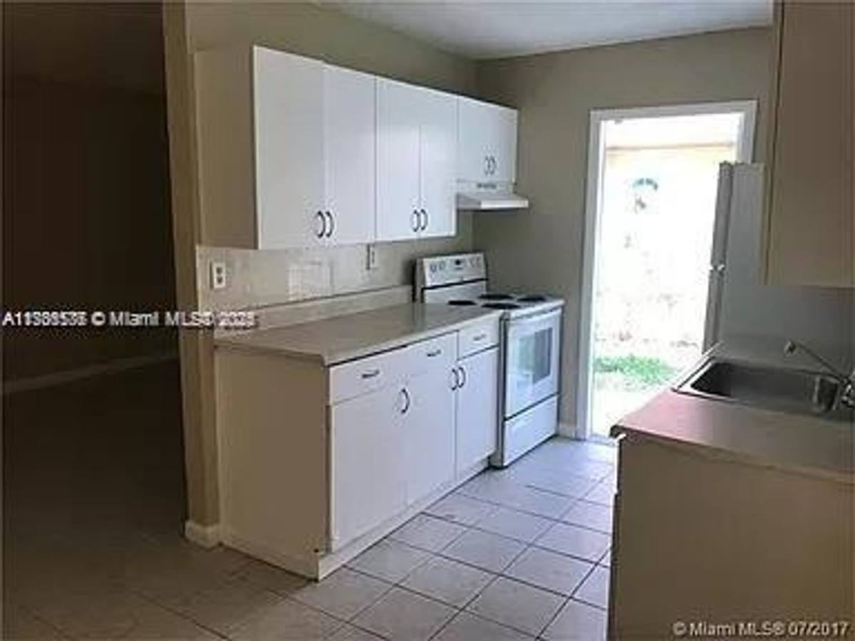 House for rent at 624 SW 16th Ave, Fort Lauderdale, FL 33312
