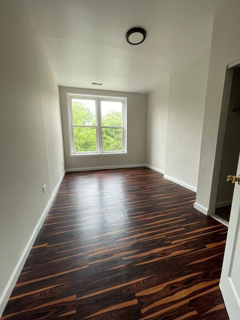 Apartment for rent at 2231 W Taylor St, Chicago, IL 60607