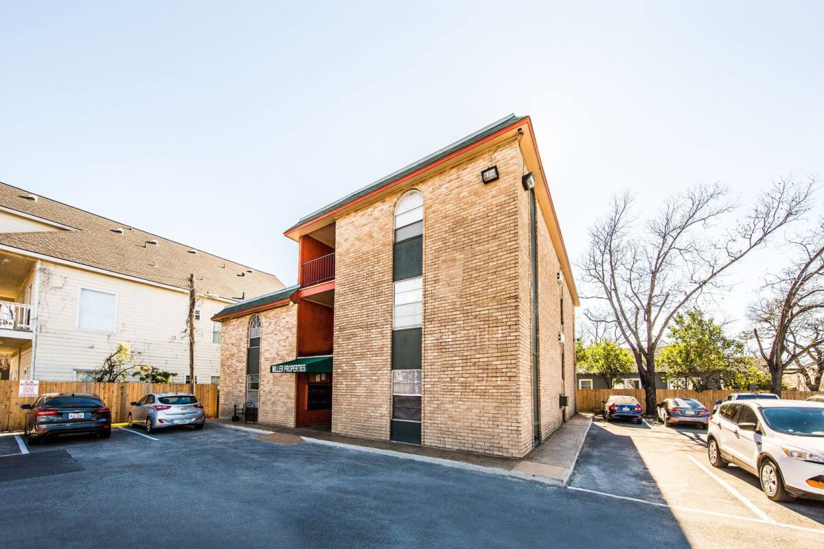 Apartment for rent at 111 W 38th St, Austin, TX 78705