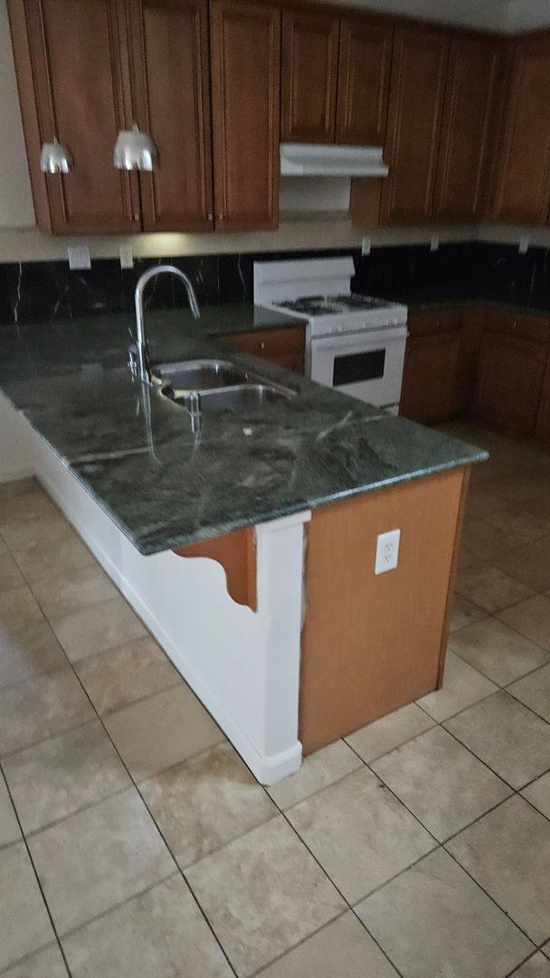 Apartment for rent at 2612-2612 1 2 Hawaiian Petrel Ave, Modesto, CA 95355