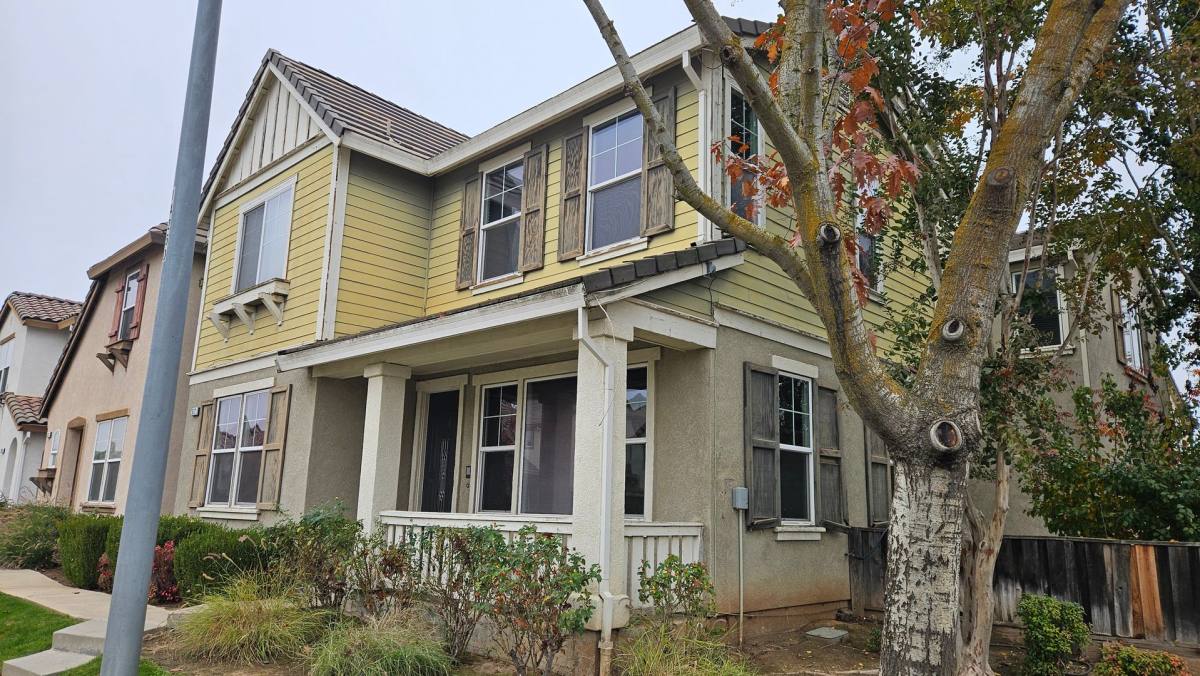 Apartment for rent at 2612-2612 1 2 Hawaiian Petrel Ave, Modesto, CA 95355