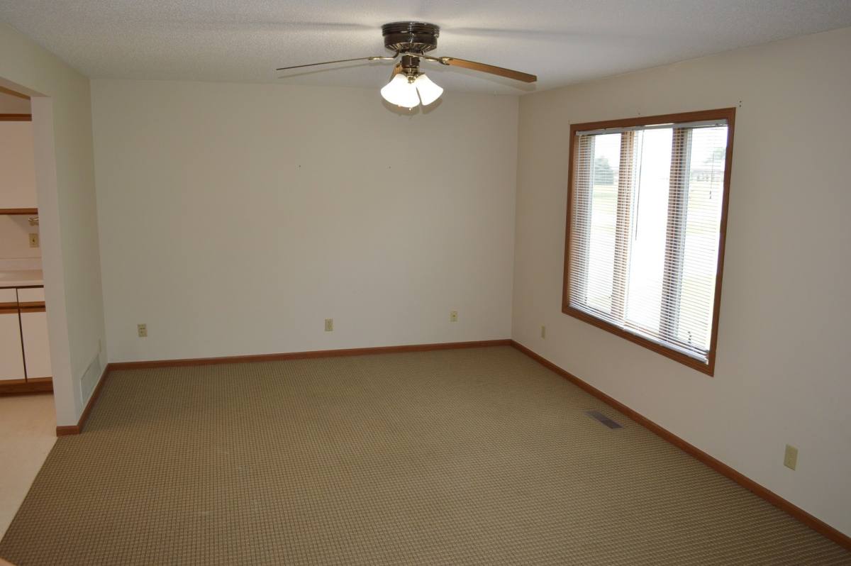 Apartment for rent at 2102 14th Ave N, Clear Lake, IA 50428