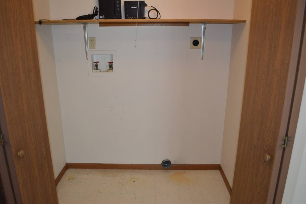 Apartment for rent at 2102 14th Ave N, Clear Lake, IA 50428